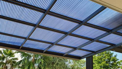 แผ่นหลังคากันสาดโปร่งแสง มินิ โกลด์ (Mini Gold Translucent Roof Sheet)